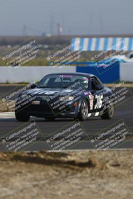 media/Mar-16-2025-CalClub SCCA (Sun) [[e72803ec8c]]/Group 2/Qualifying (Turn 1)/